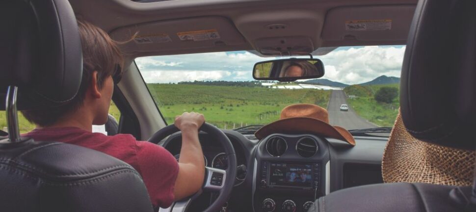 Lær å kjøre med trafikkskole: Veien til førerkortet